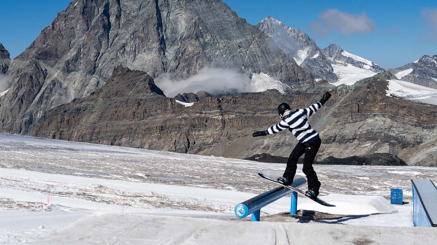 Von den Besten lernen Swiss Snowboard Girls Camp in Zermatt Swiss Ski